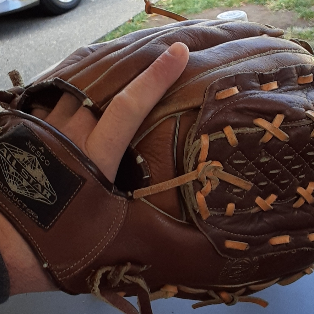 BASEBALL INFIELDERS GLOVE